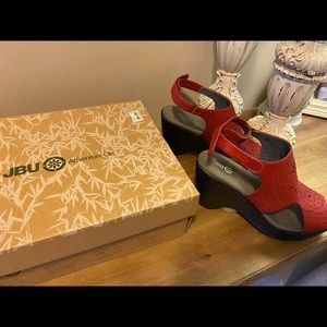 Soft wedge sandal